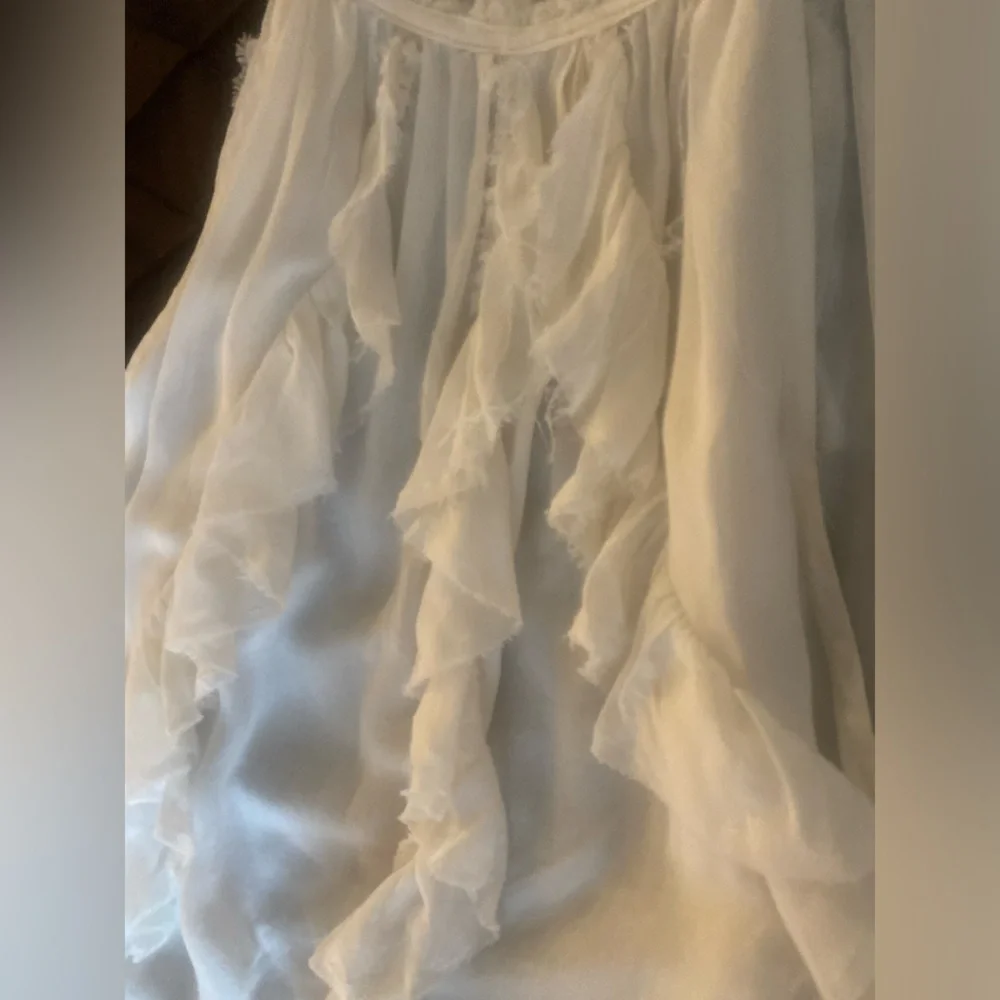 🌸 Mustard Seed White Halter Top Tie Neck Flowy Ruffle Size Small Boho - Picture 3 of 9